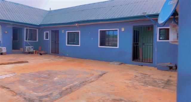 6 Unit of a rooms and Parlour self con