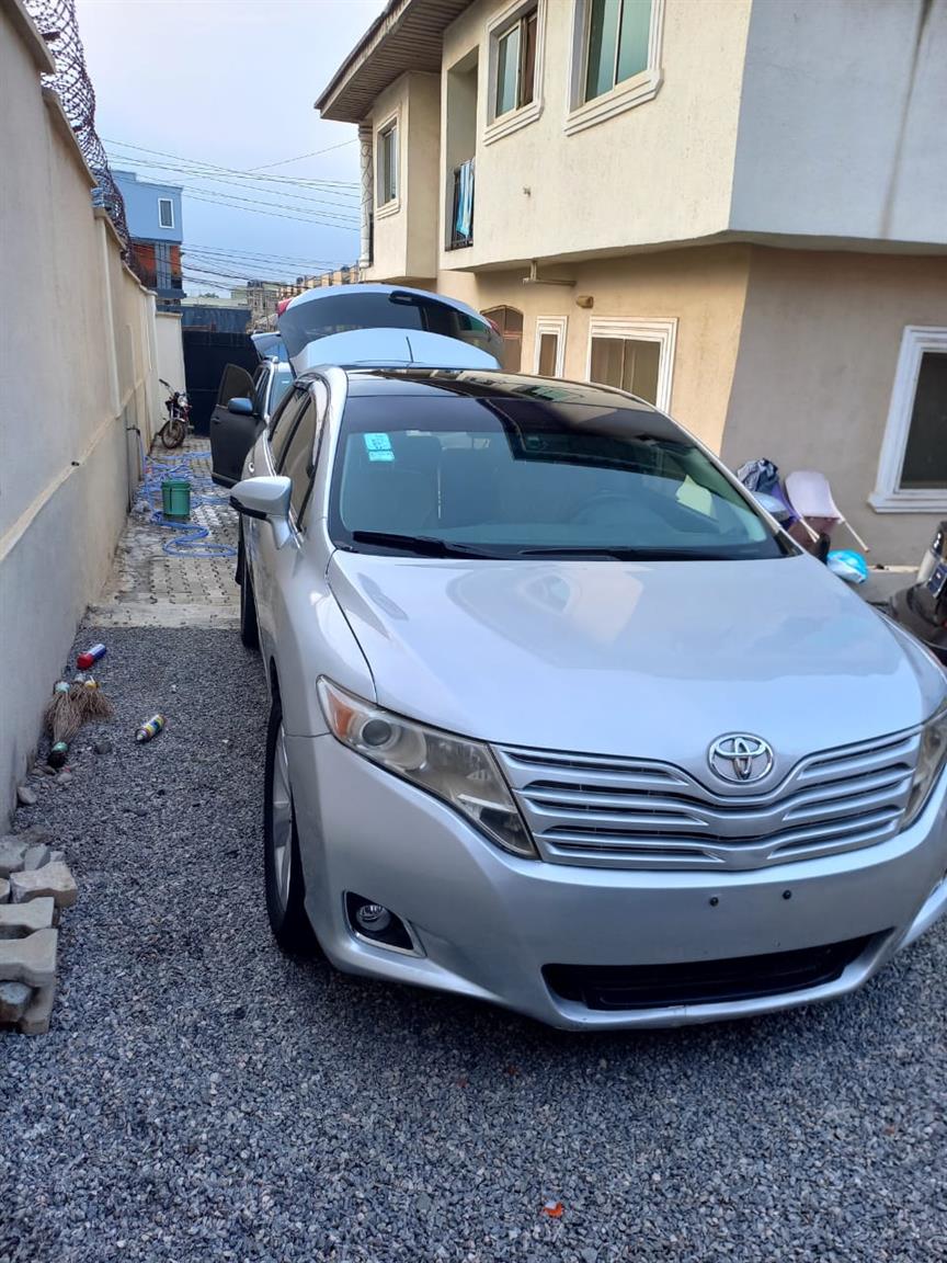 Clean 2010 Toyota Venza Full Option V6