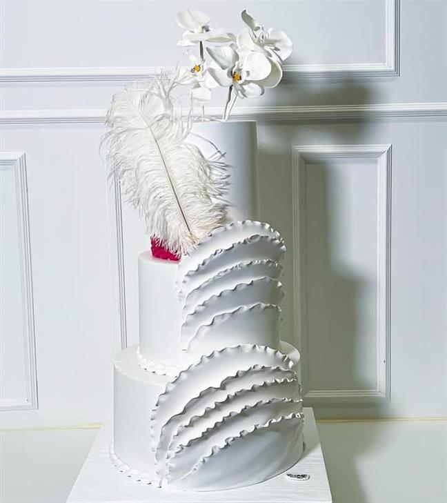 Wedding cake or birthday cake