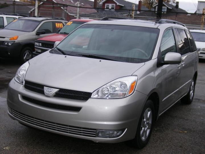 Clean Toyota sienna