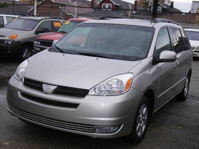 Clean Toyota sienna