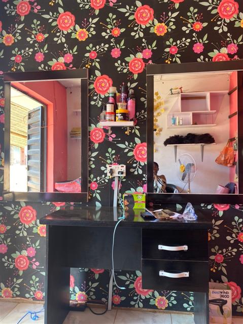 Salon table and mirror