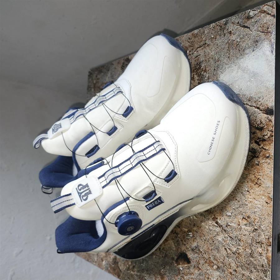 Men's sneakers