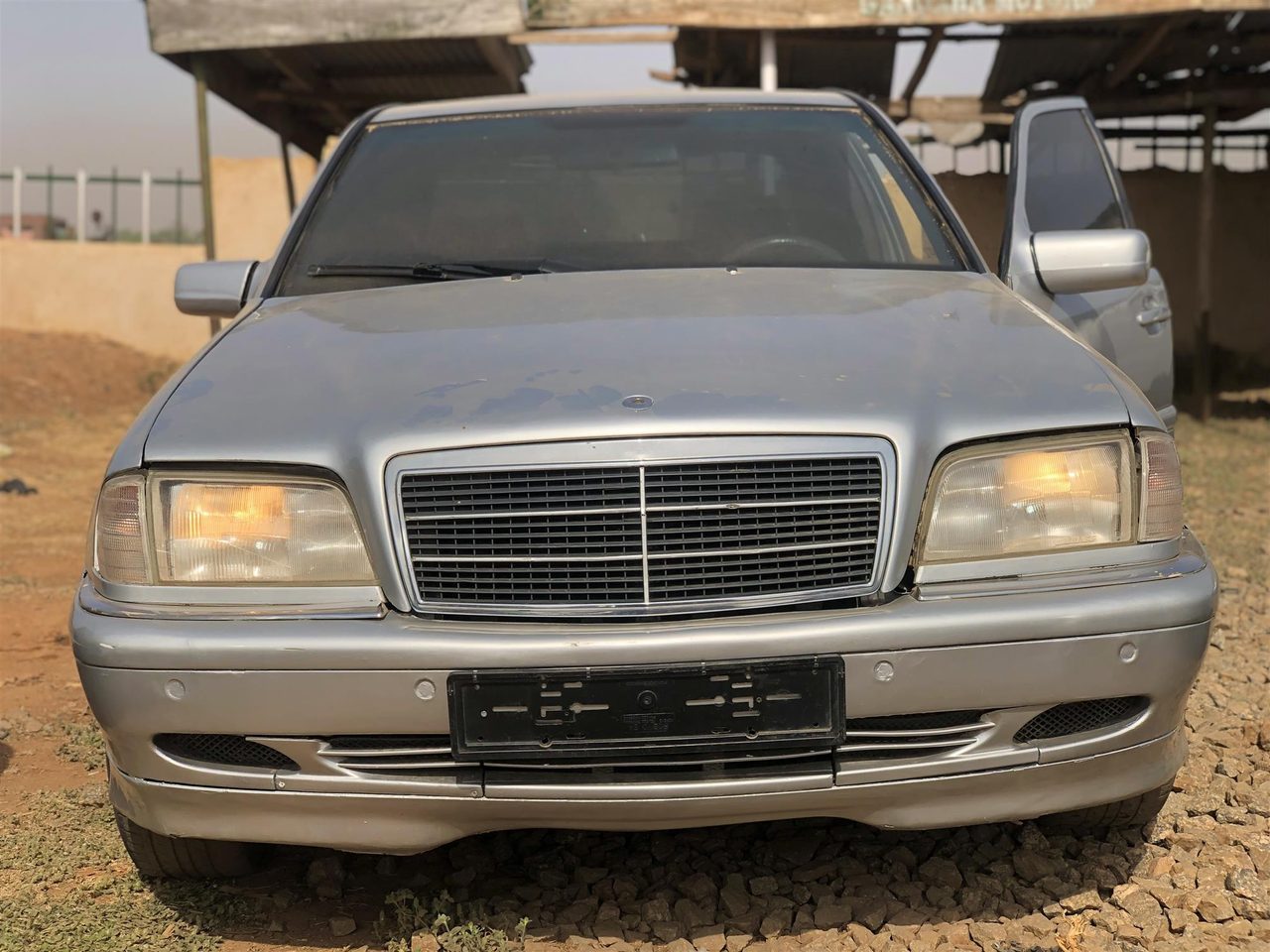Mercedes  c200