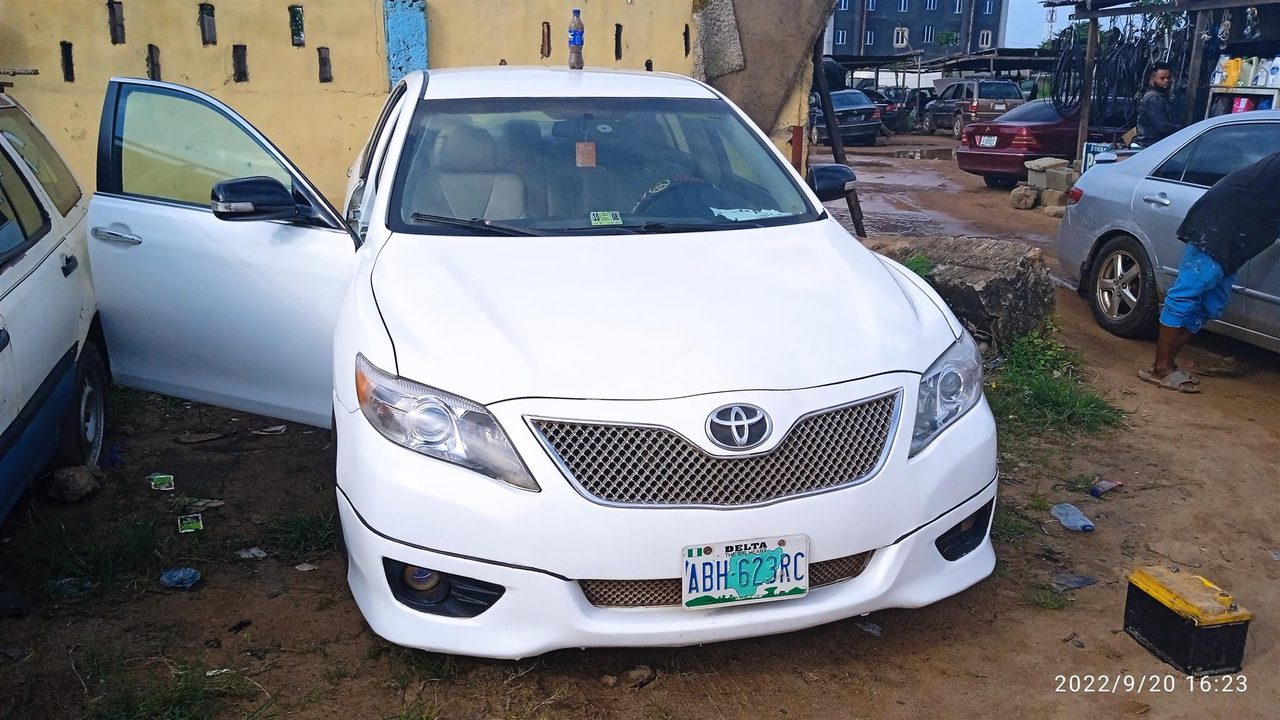 Desperate Sales:Toyota Camry Spider