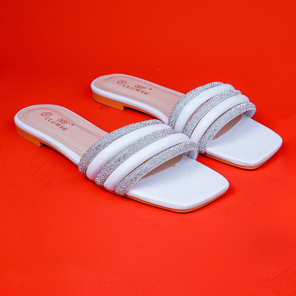 Clowse flat shoe