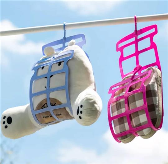 Pillow hanger