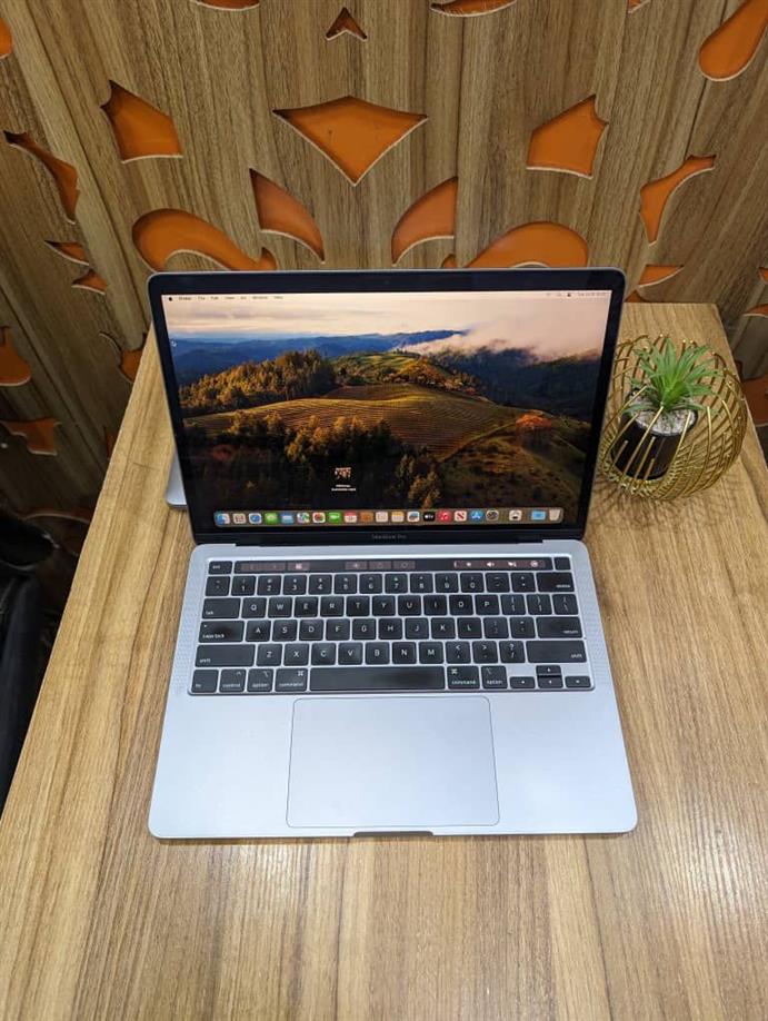 Mac book pro 2020 uk used