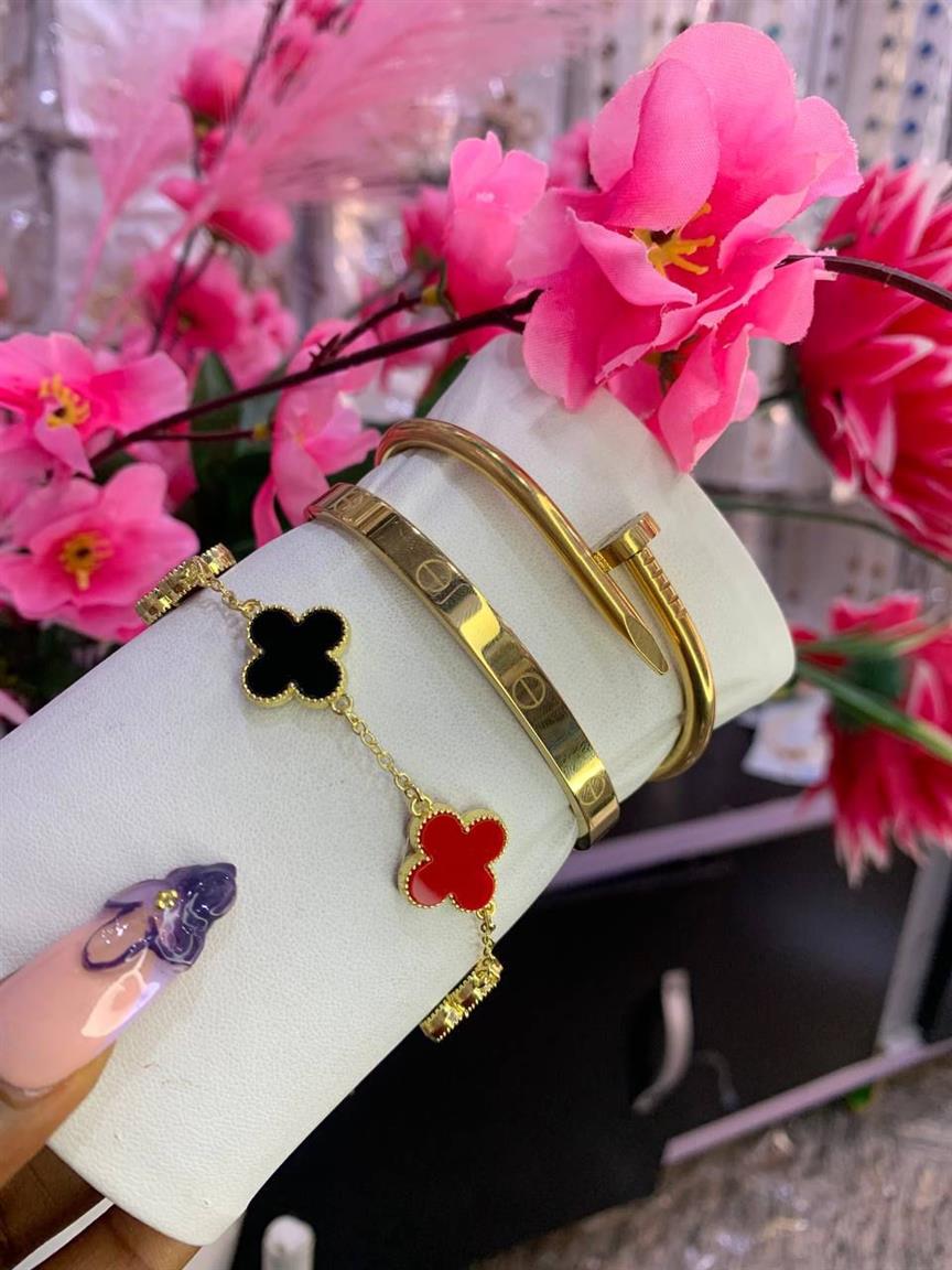 Bangle set