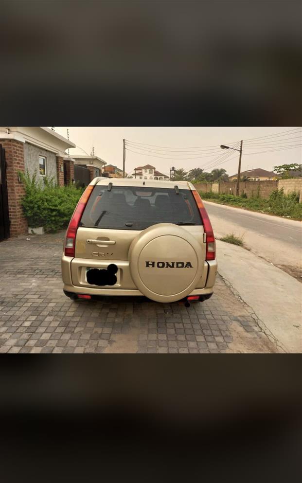 Clean 2004 Honda CR-V With DVD & Rev Cam