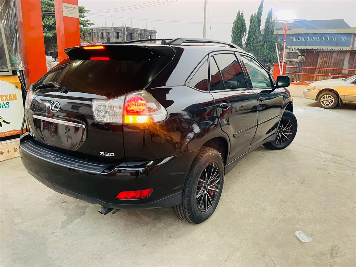 Clean 2005 Lexus RX330 Full Option