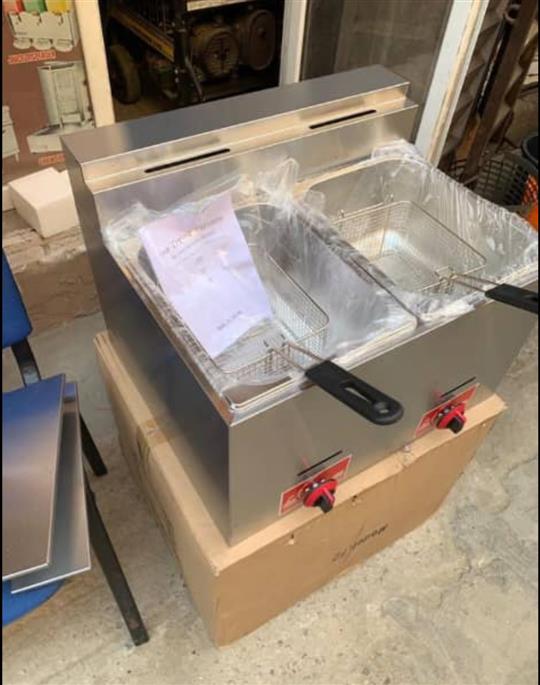 Double basket deep fryer machine