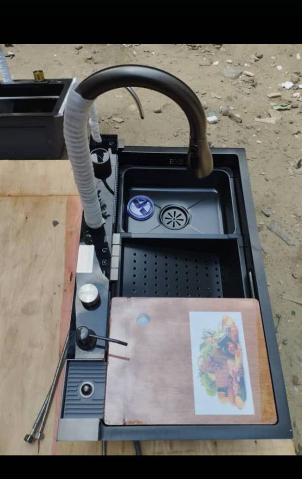 Kitchen sink