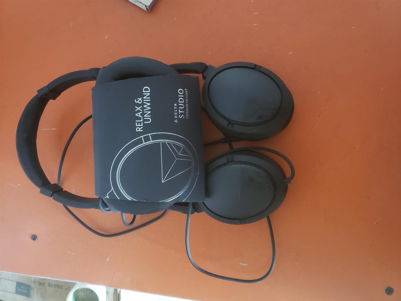 Quality delta studio headphones
