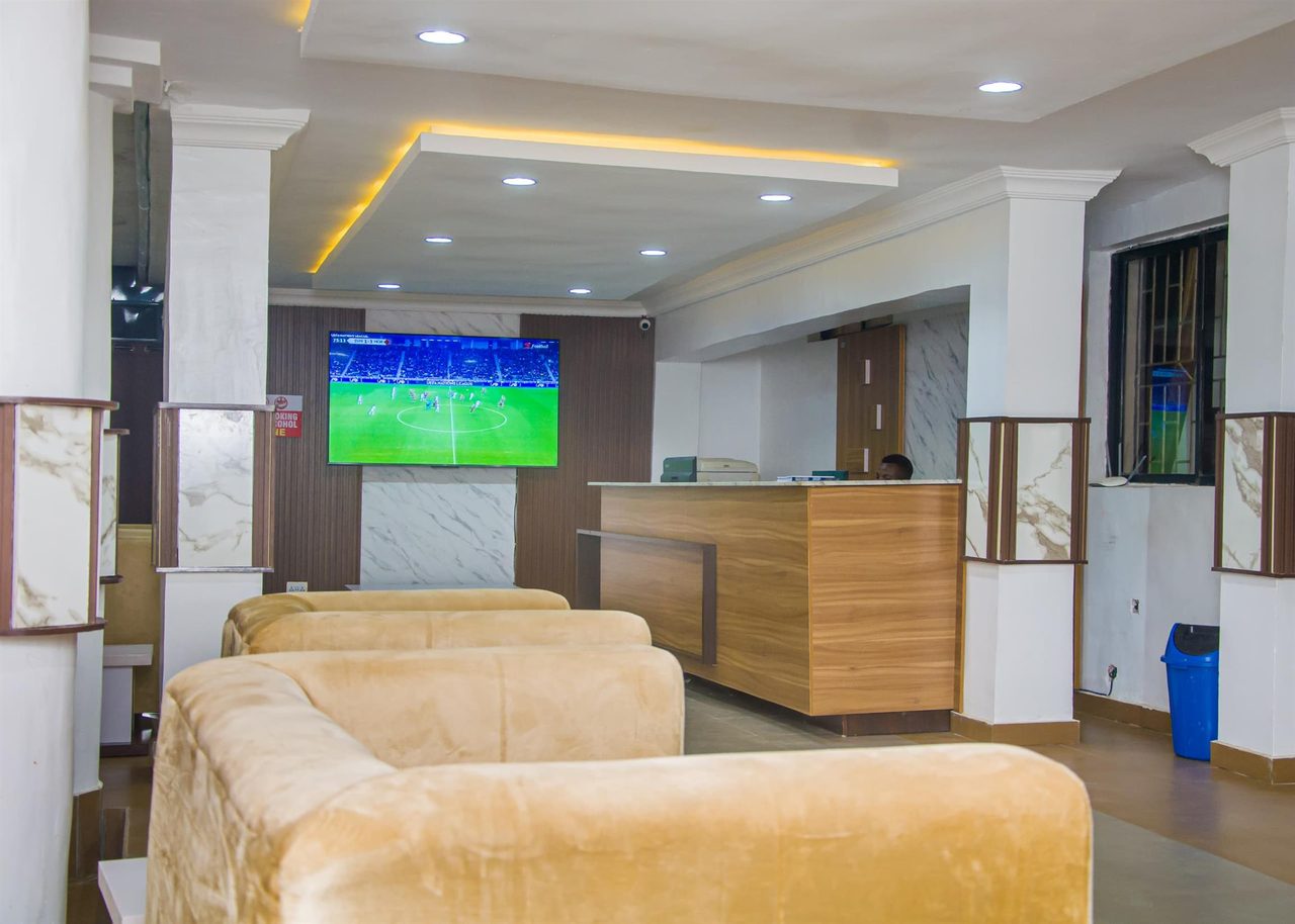 FUNCTIONAL HOTEL FOR SALE