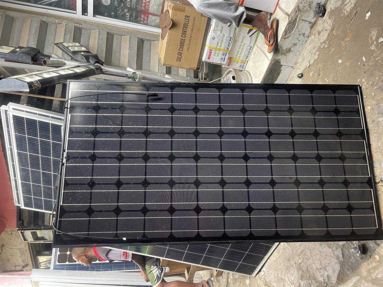 All black Canadian solar panel 300watts