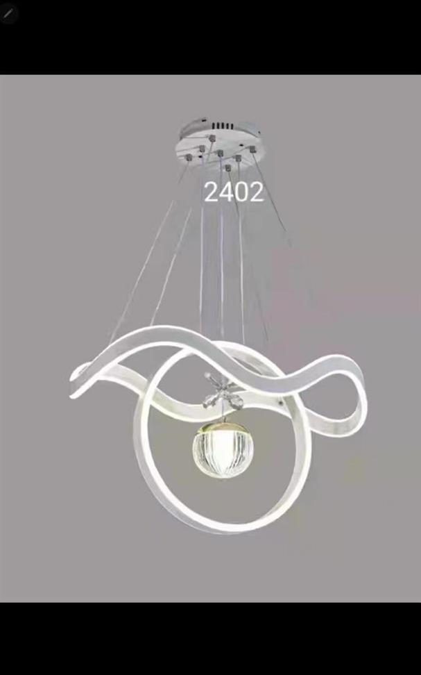 Chandelier pendant dropping LED light