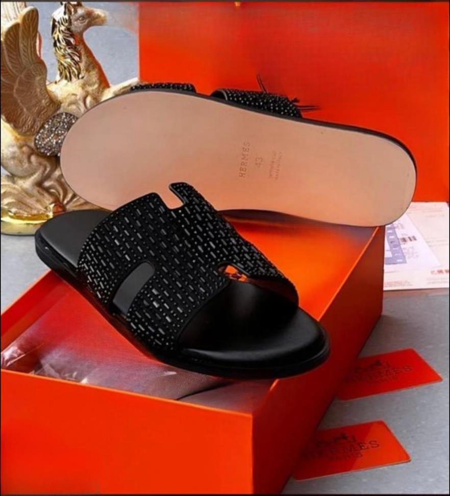 Mature Hermes pam slippers