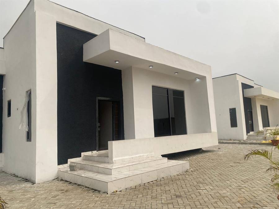 FOR SALE 4 BEDROOM BUNGALOW