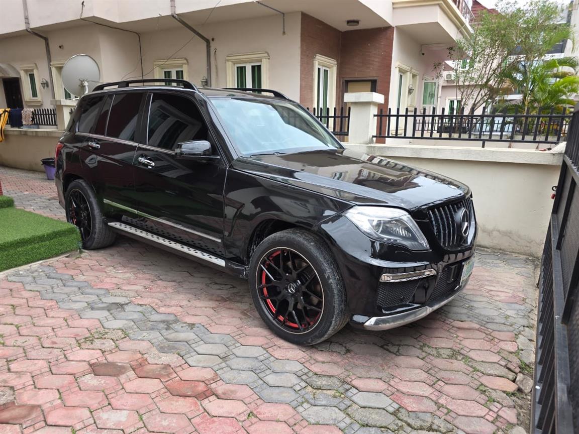 DISTRESS SALES:CLEAN 2015 MB GLK350