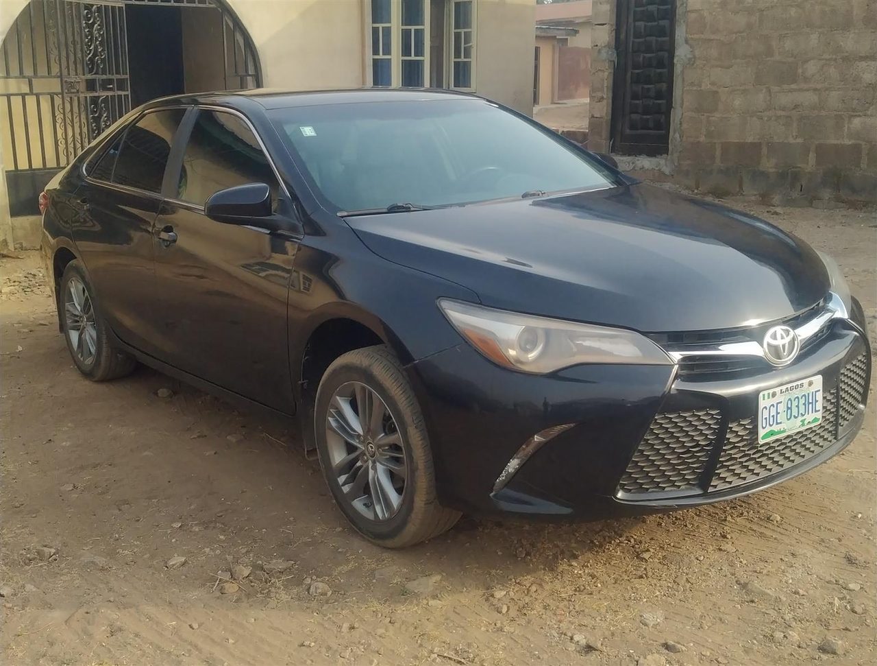 2015 Toyota Camry (SE) for sale