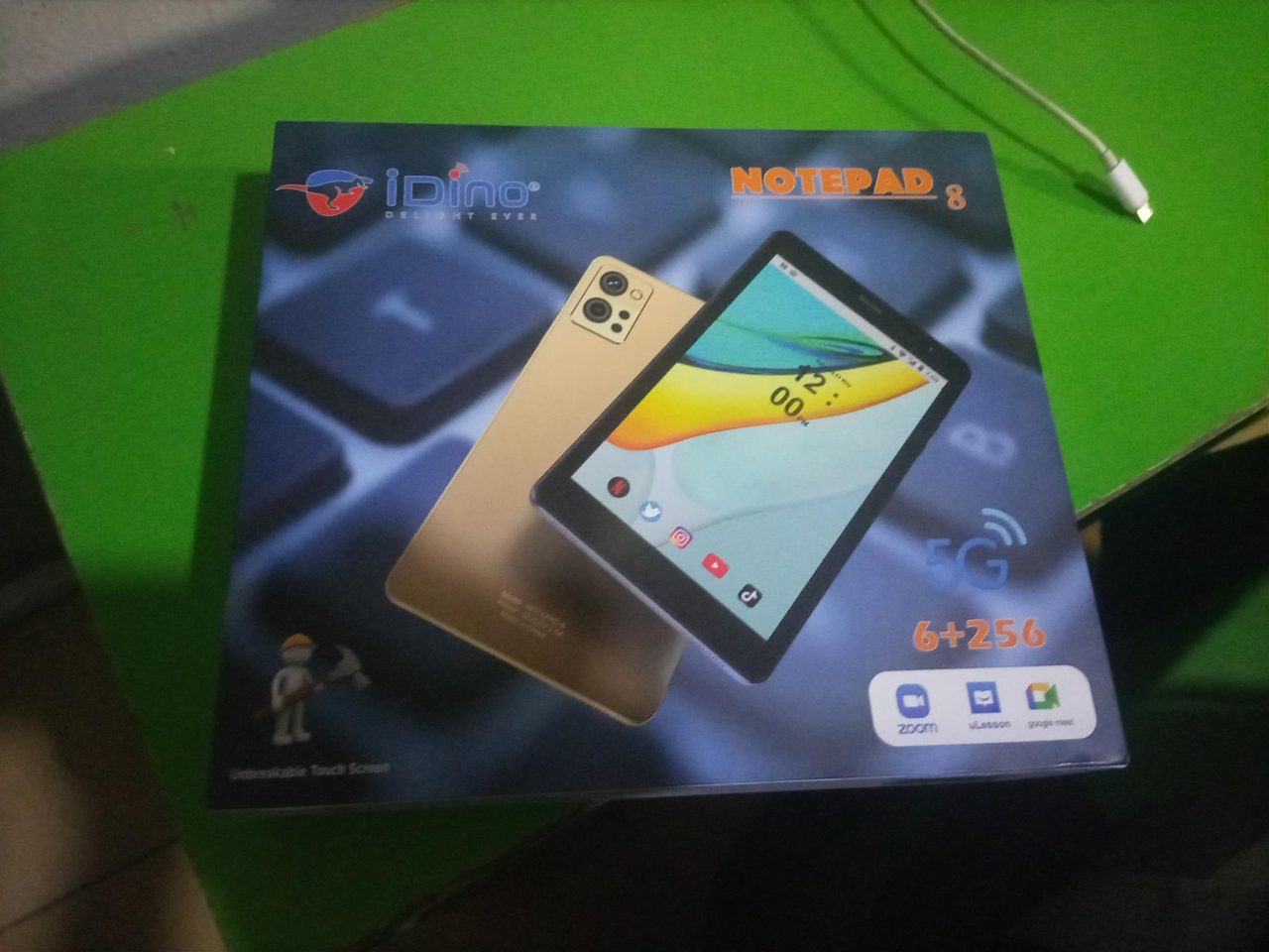 Idino NotePad 8