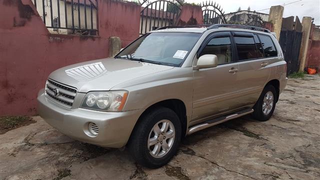 Toyota Highlander  2004