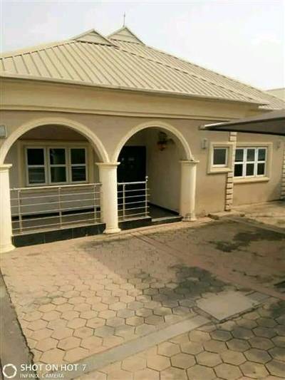 A well built 3 bedroom bungalow at Oshog