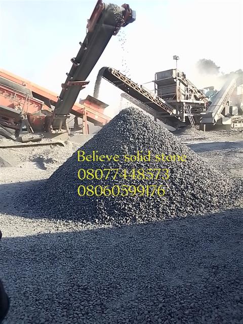 Pure black stone (chipping)