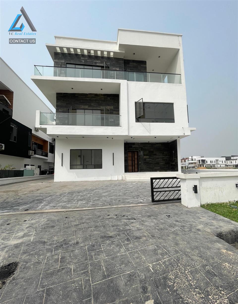 5BEDROOM FULLY DETACHED DUPLEX FOR SALE