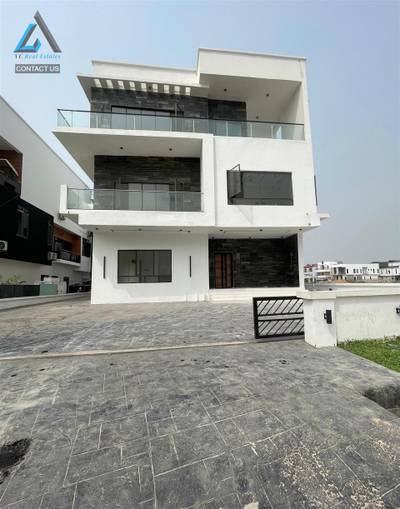5BEDROOM FULLY DETACHED DUPLEX FOR SALE