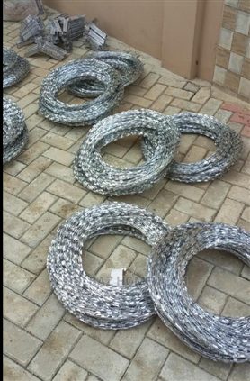 Original Galvanized Razor wire all mete
