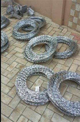 Original Galvanized Razor wire all mete