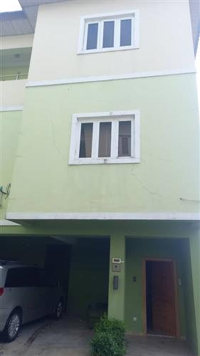 4 bedroom terrace duplex all room en-sui