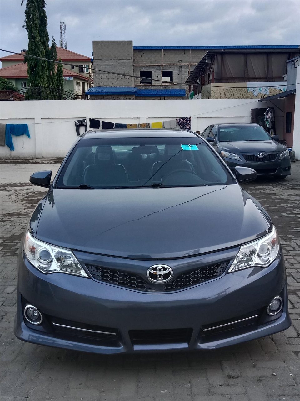 Foreign used 2012 Toyota Camry se v6