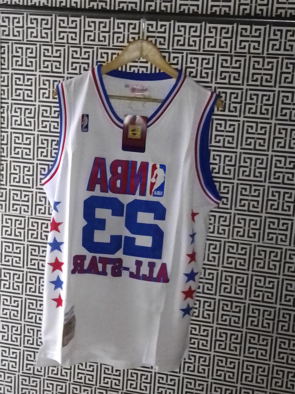 Armless basketball clothes
