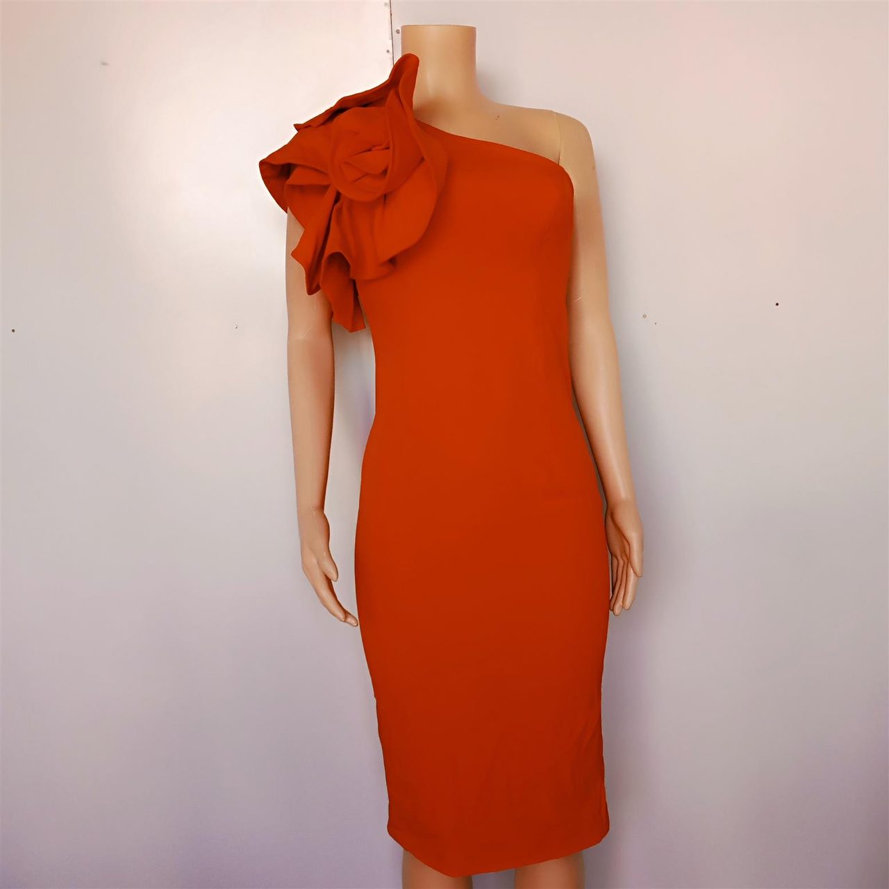 Chop this beautiful dresses