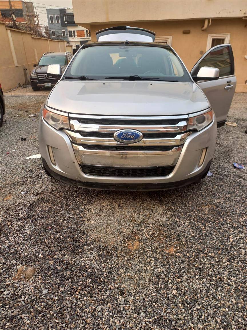 Few Months Used 2011 Ford Edge Limited