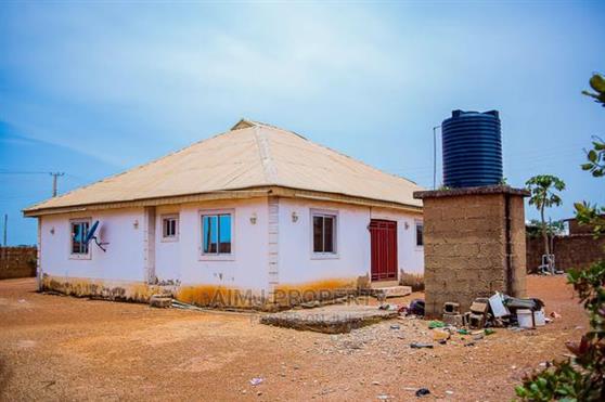 4 bedroom bungalow for sale