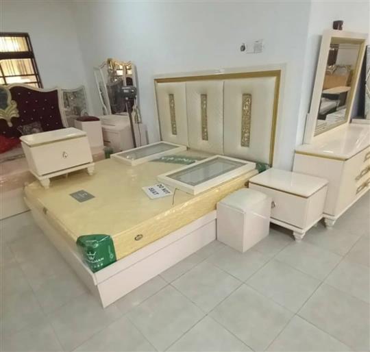 Complete set of bed