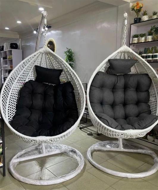 Swing chairs