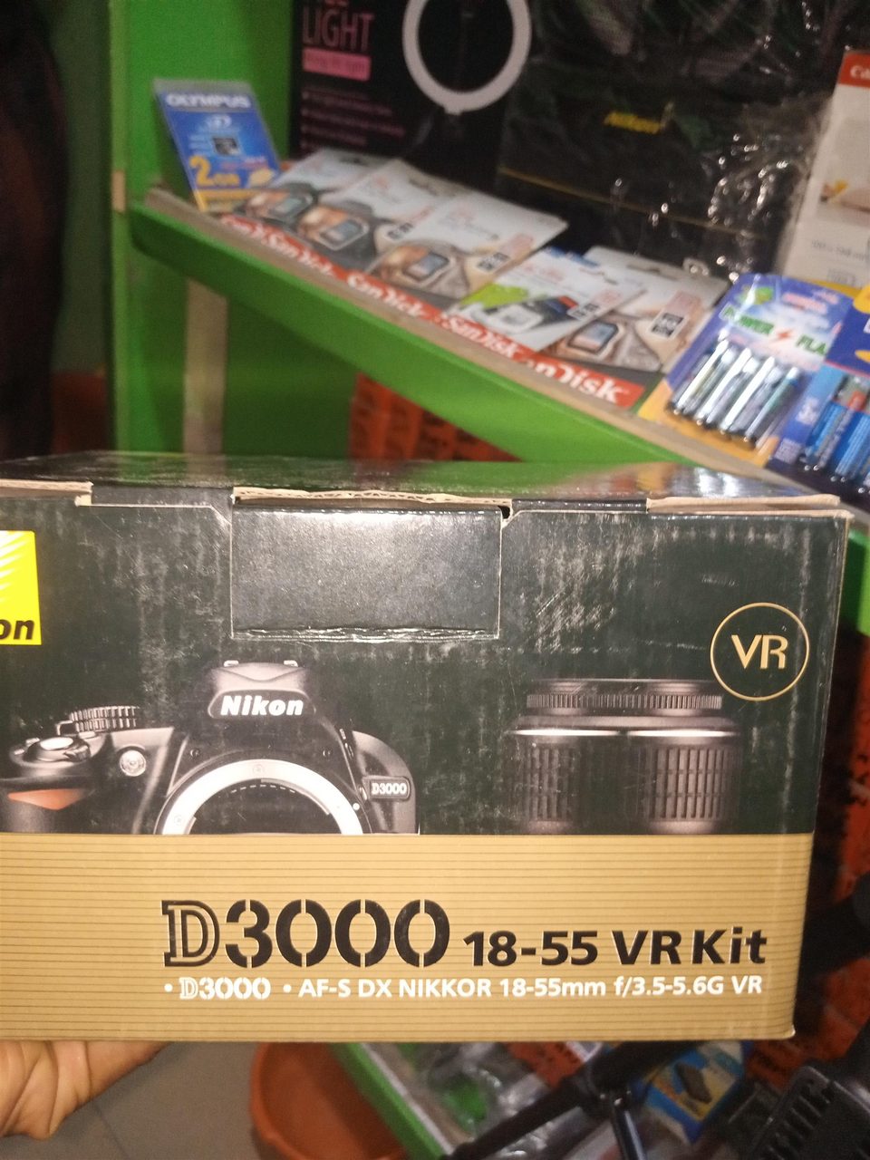 D3000