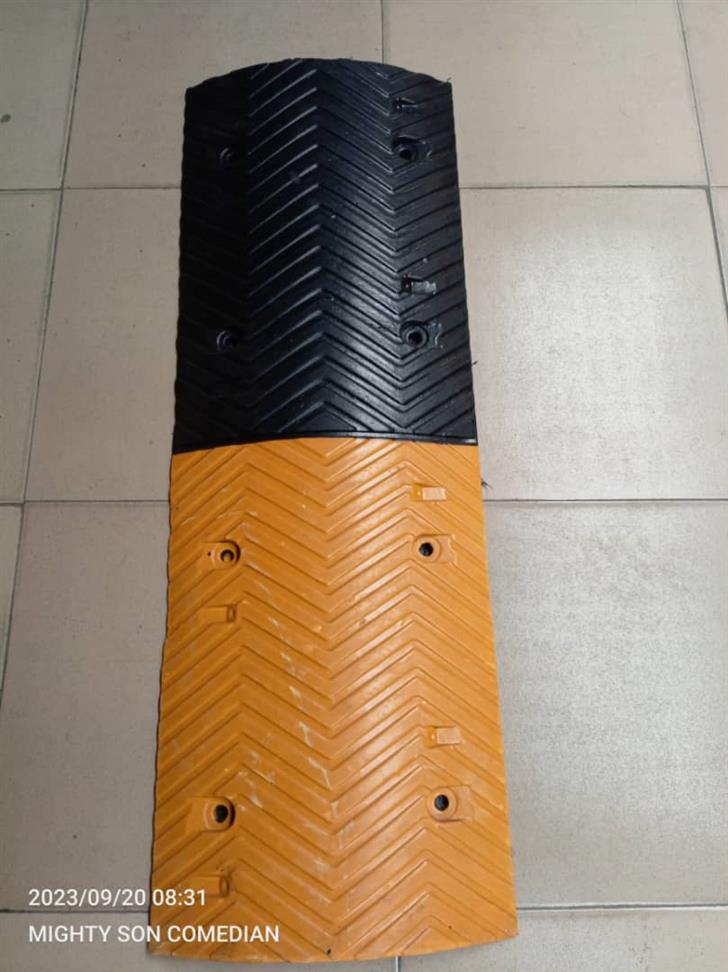 Speed breaker 100cm by 50