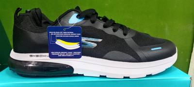 Skechers sneakers