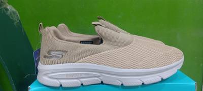 Skechers sneakers
