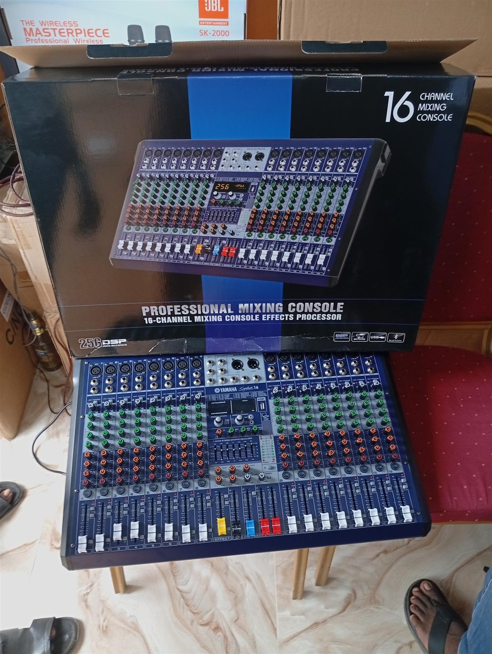 Yamaha 16 channels mixer with usb, Bluet