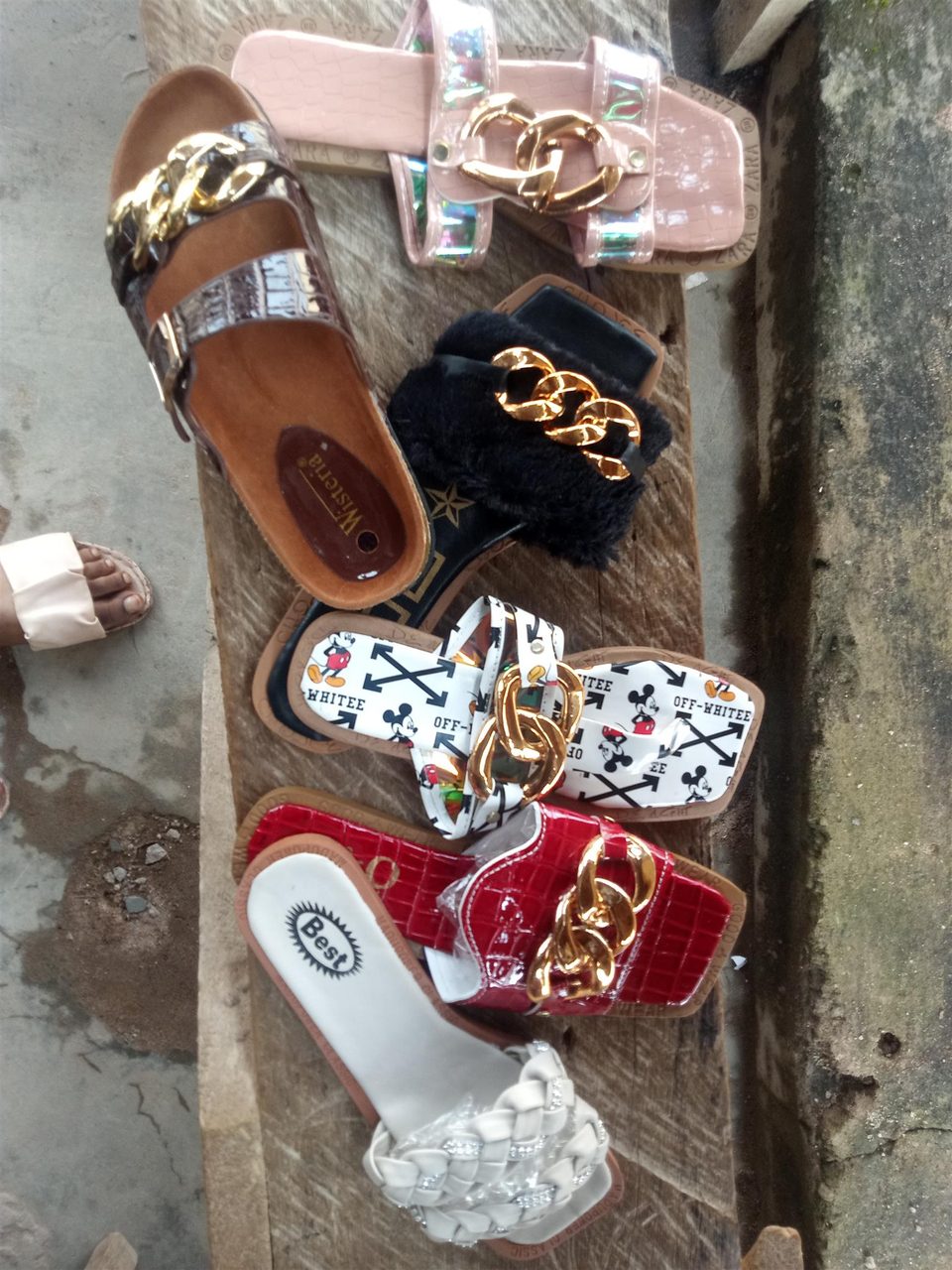 Local foot wear