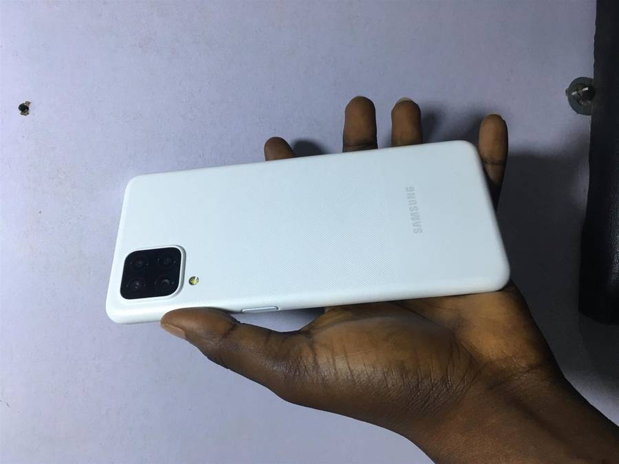 Samsung A12