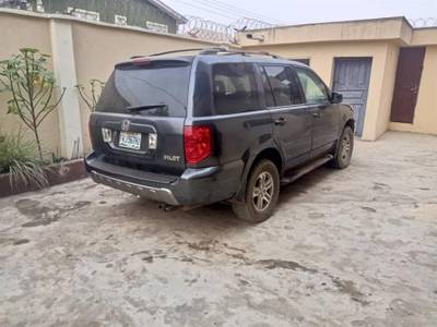 Pure First Body 2004 Honda Pilot