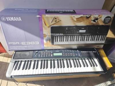 Yamaha keyboard PSR-E383
